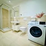 Stilvolle Premium-Wohnung Mit Klimaanlage Und Dachterrasse